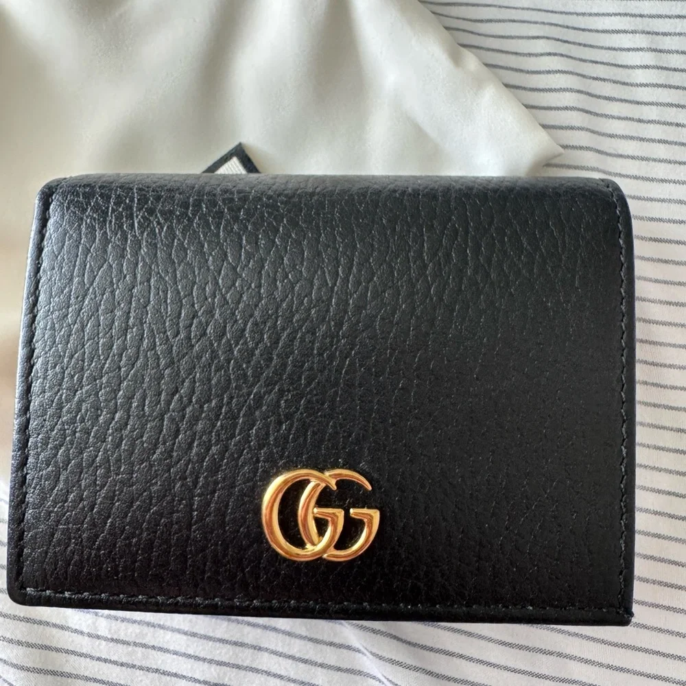 Gucci Black Pebbled Leather Wallet with Gold Double G